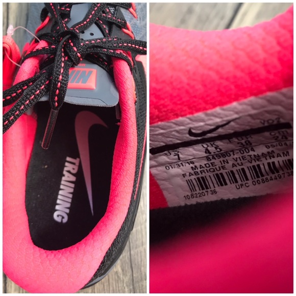 NWT Nike Metcon 3 Cool Grey Red WMNS - Picture 8 of 8